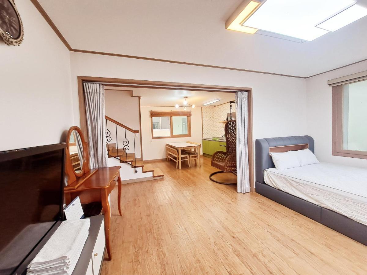 Jeju Gillime Pension Εξωτερικό φωτογραφία