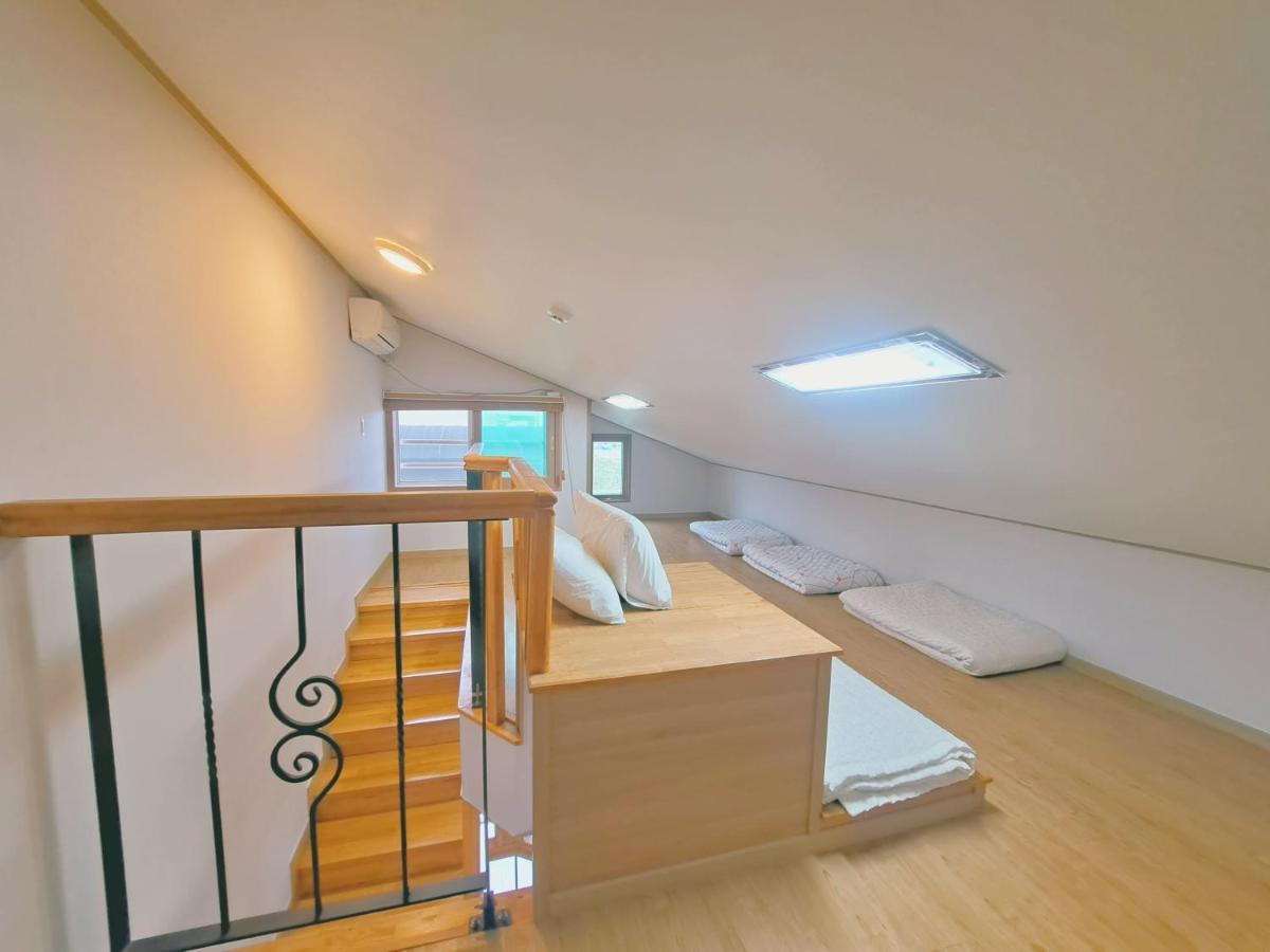 Jeju Gillime Pension Εξωτερικό φωτογραφία