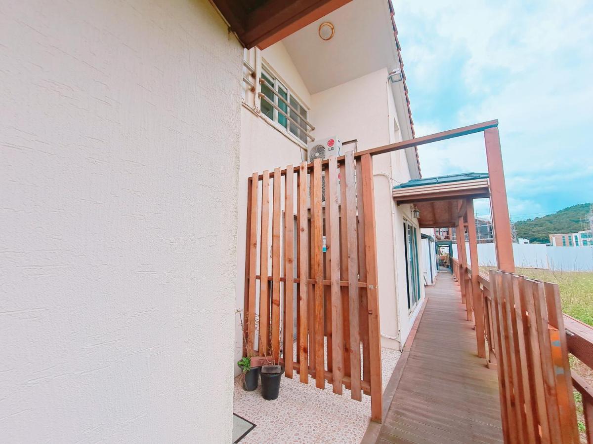 Jeju Gillime Pension Εξωτερικό φωτογραφία