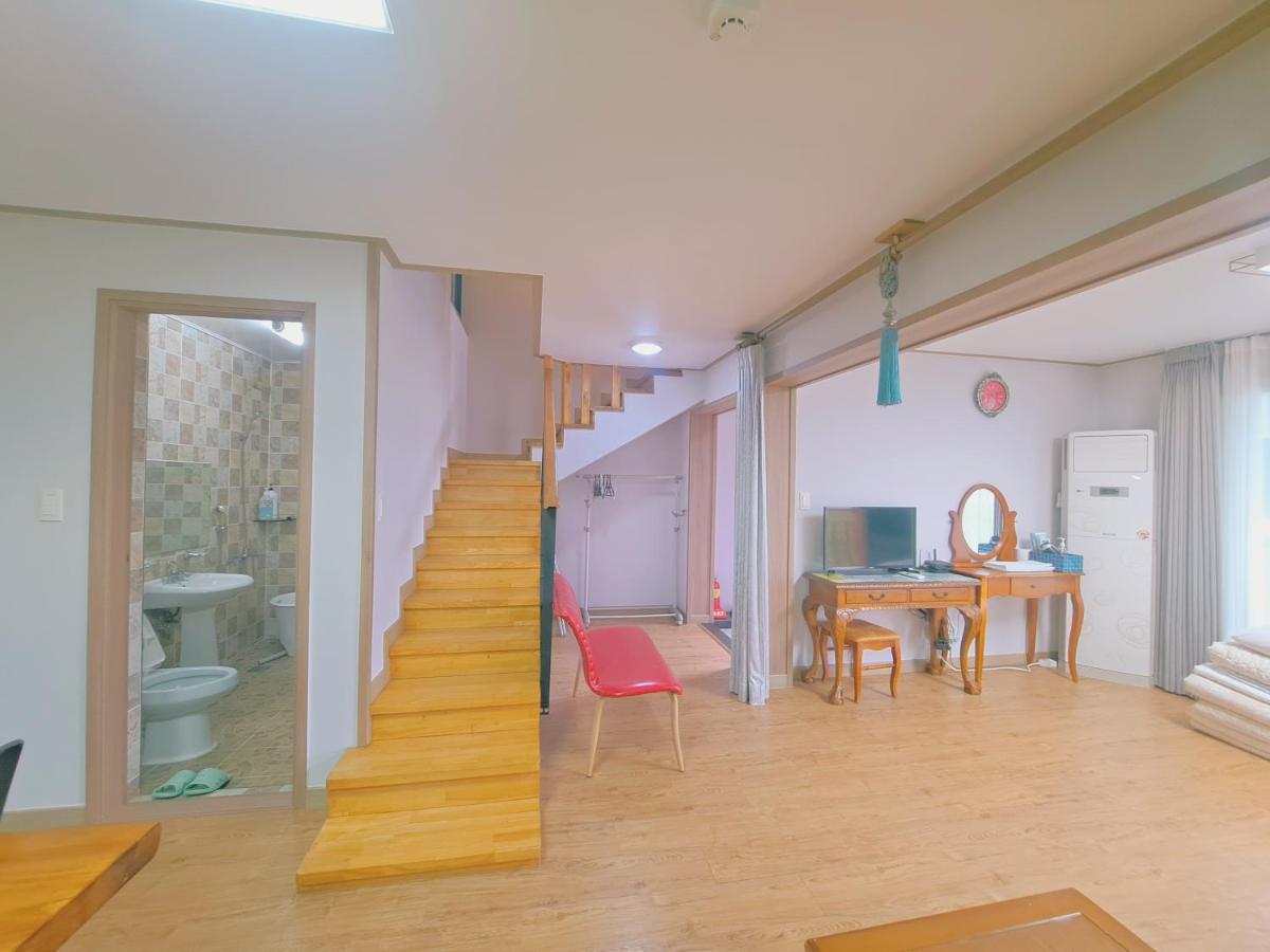 Jeju Gillime Pension Εξωτερικό φωτογραφία