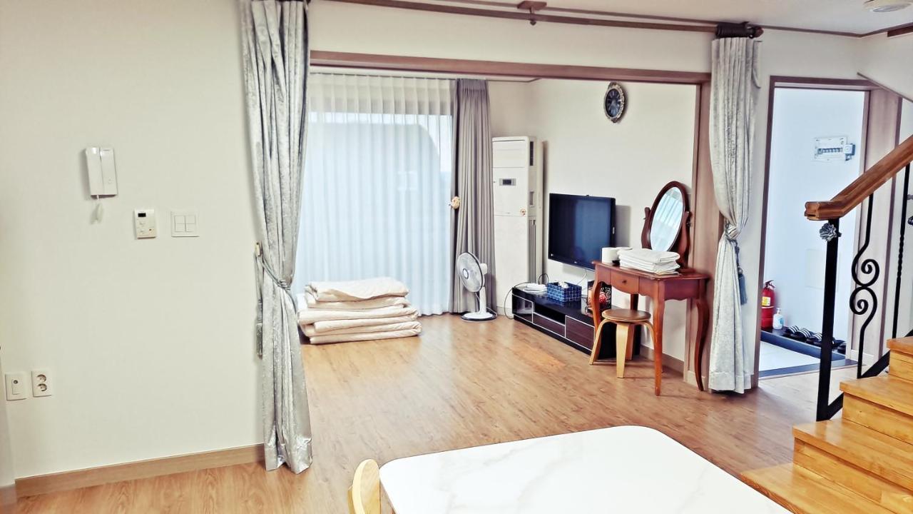 Jeju Gillime Pension Εξωτερικό φωτογραφία